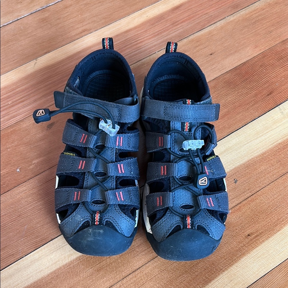 Kids Black Outdoor Sandals